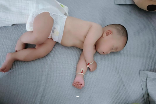 江山宝宝咳嗽发烧拉肚子
